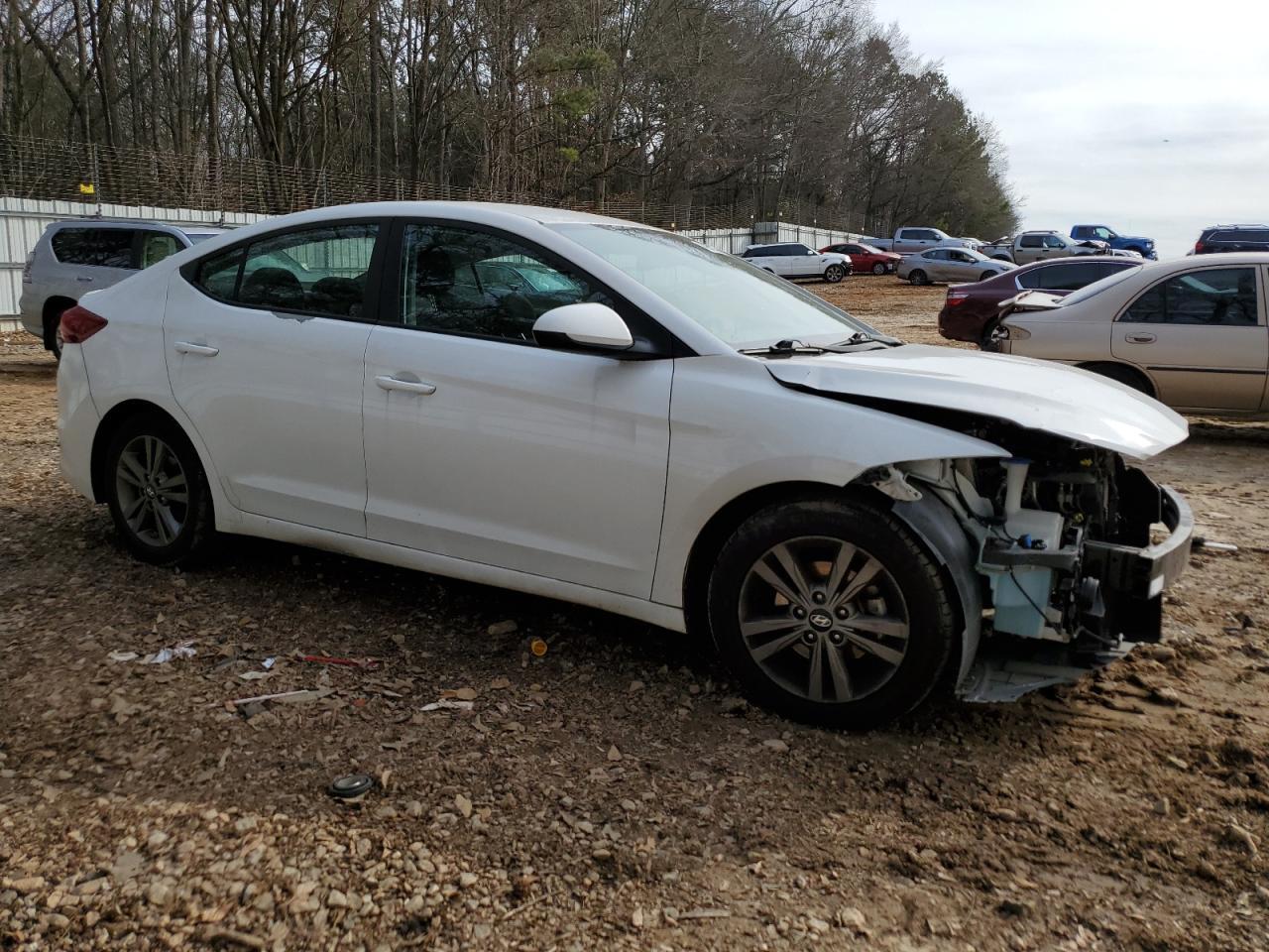 2018 HYUNDAI ELANTRA SE - Image 4
