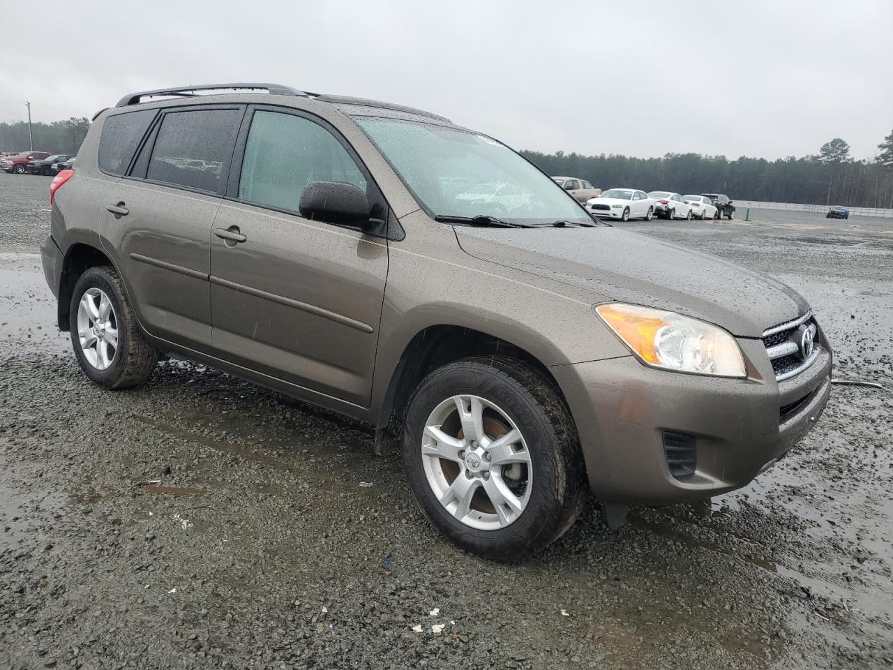 2011 TOYOTA RAV4 - Image 4