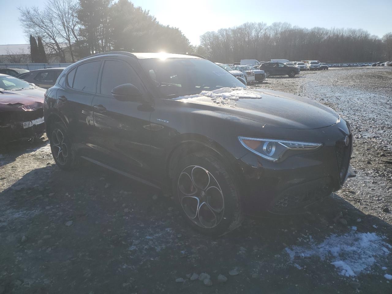 2022 ALFA ROMEO STELVIO TI - Image 4