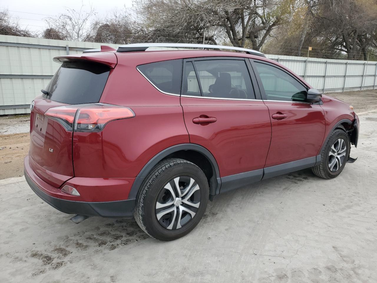 2018 TOYOTA RAV4 LE - Image 3