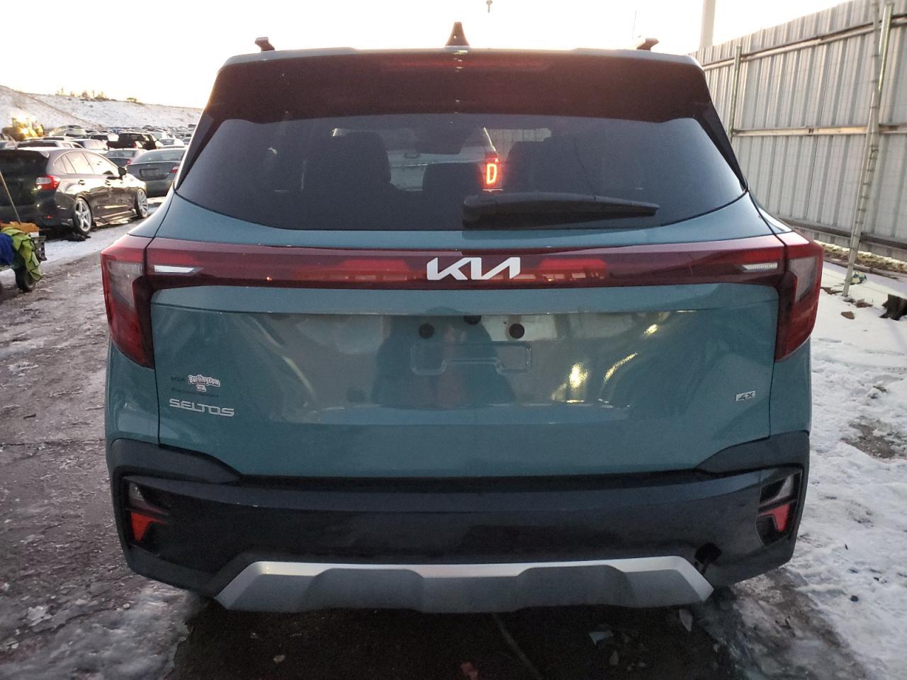 2024 KIA SELTOS EX - Image 6