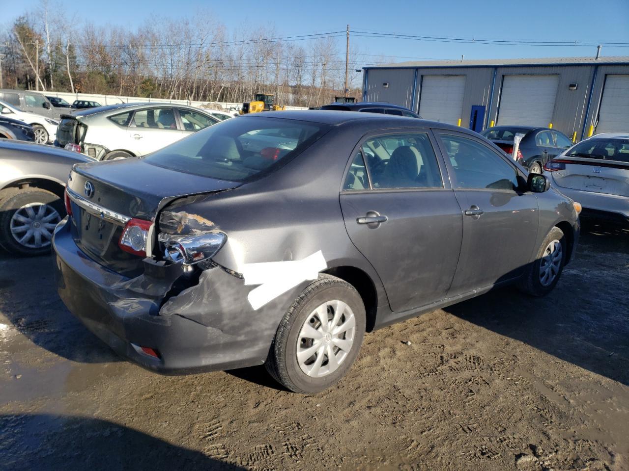 2013 TOYOTA COROLLA BA - Фото 3