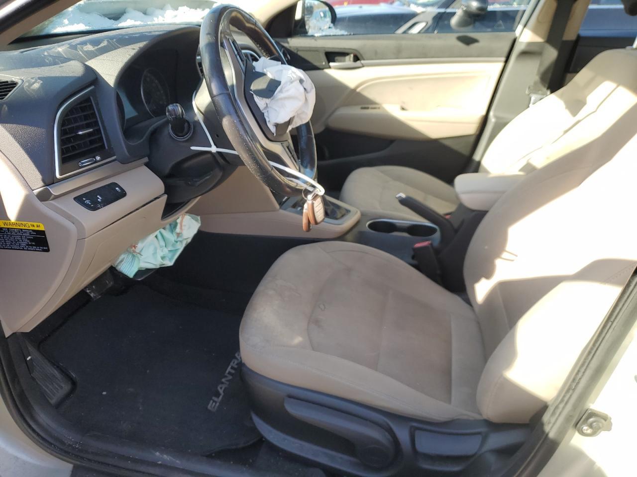 2017 HYUNDAI ELANTRA SE - Image 7