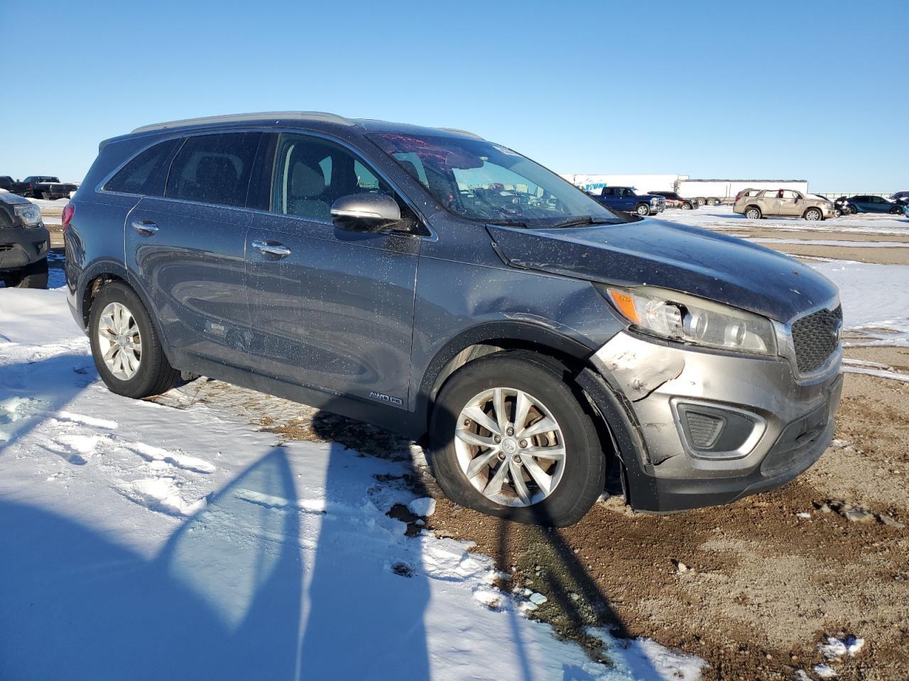 2016 KIA SORENTO LX - Image 4