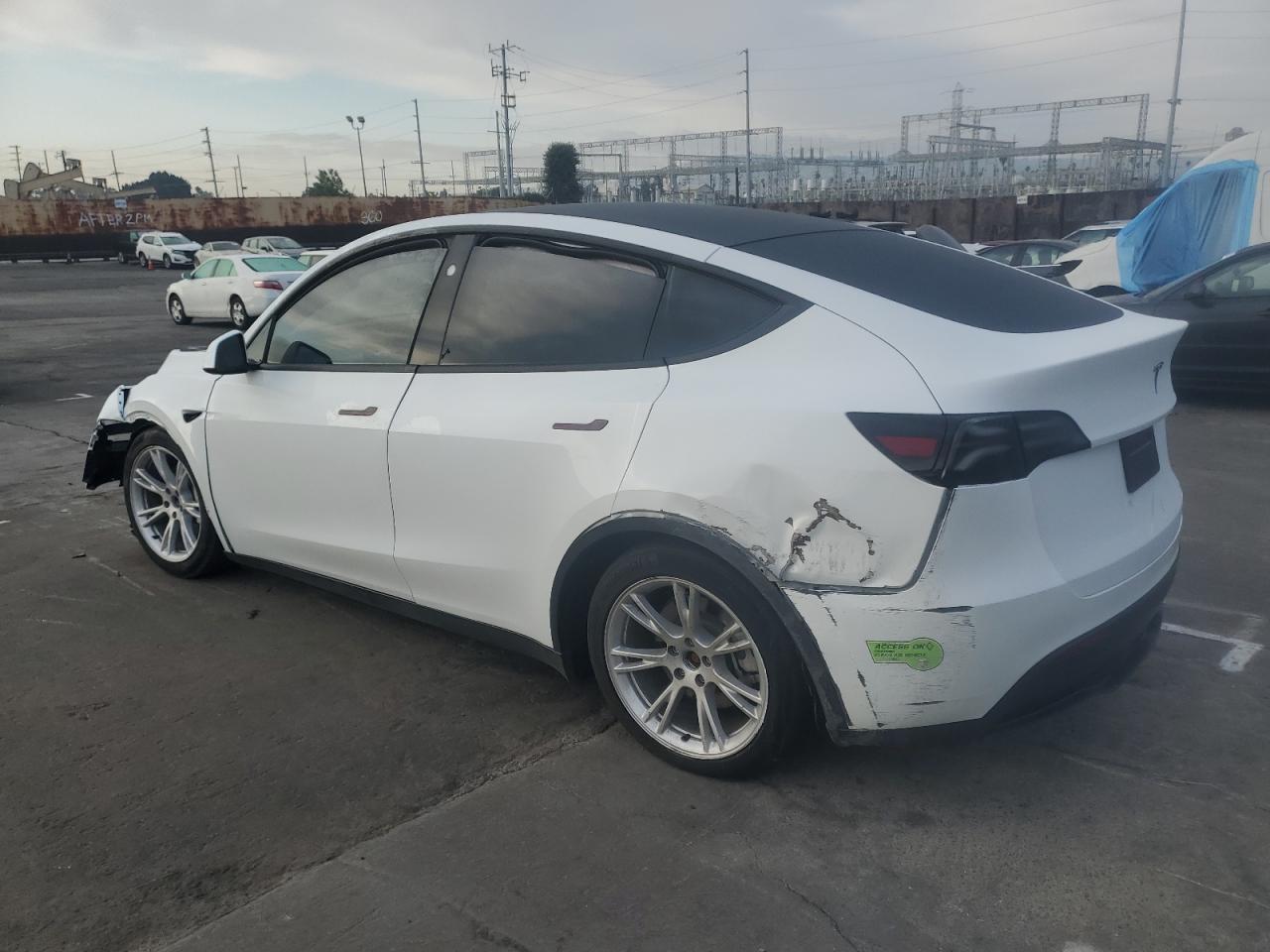 2023 TESLA MODEL Y - Image 2