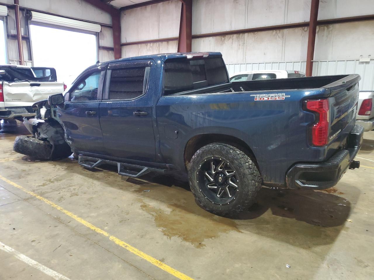 2021 CHEVROLET SILVERADO - Фото 2
