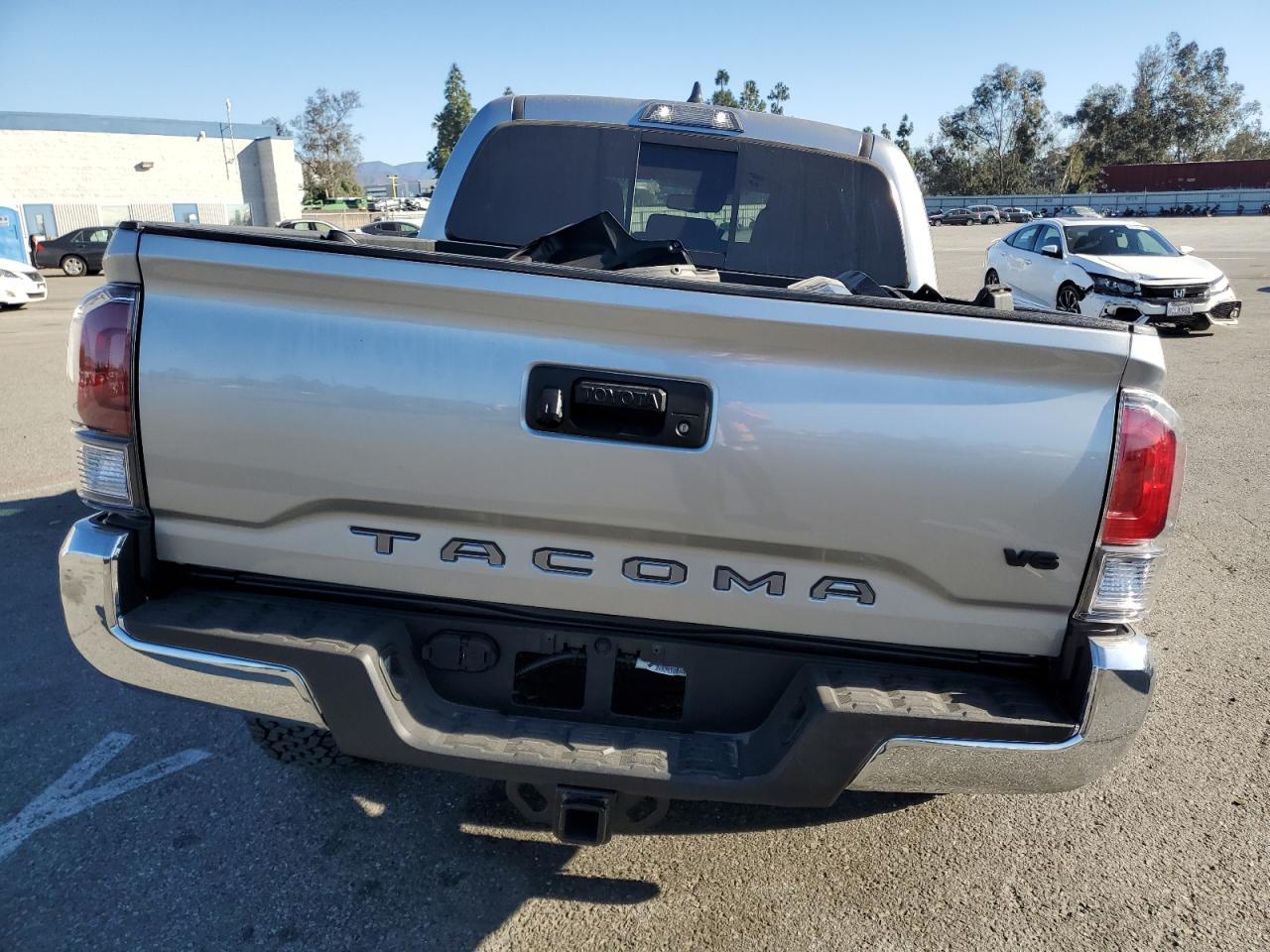 2023 TOYOTA TACOMA DOU - Фото 6
