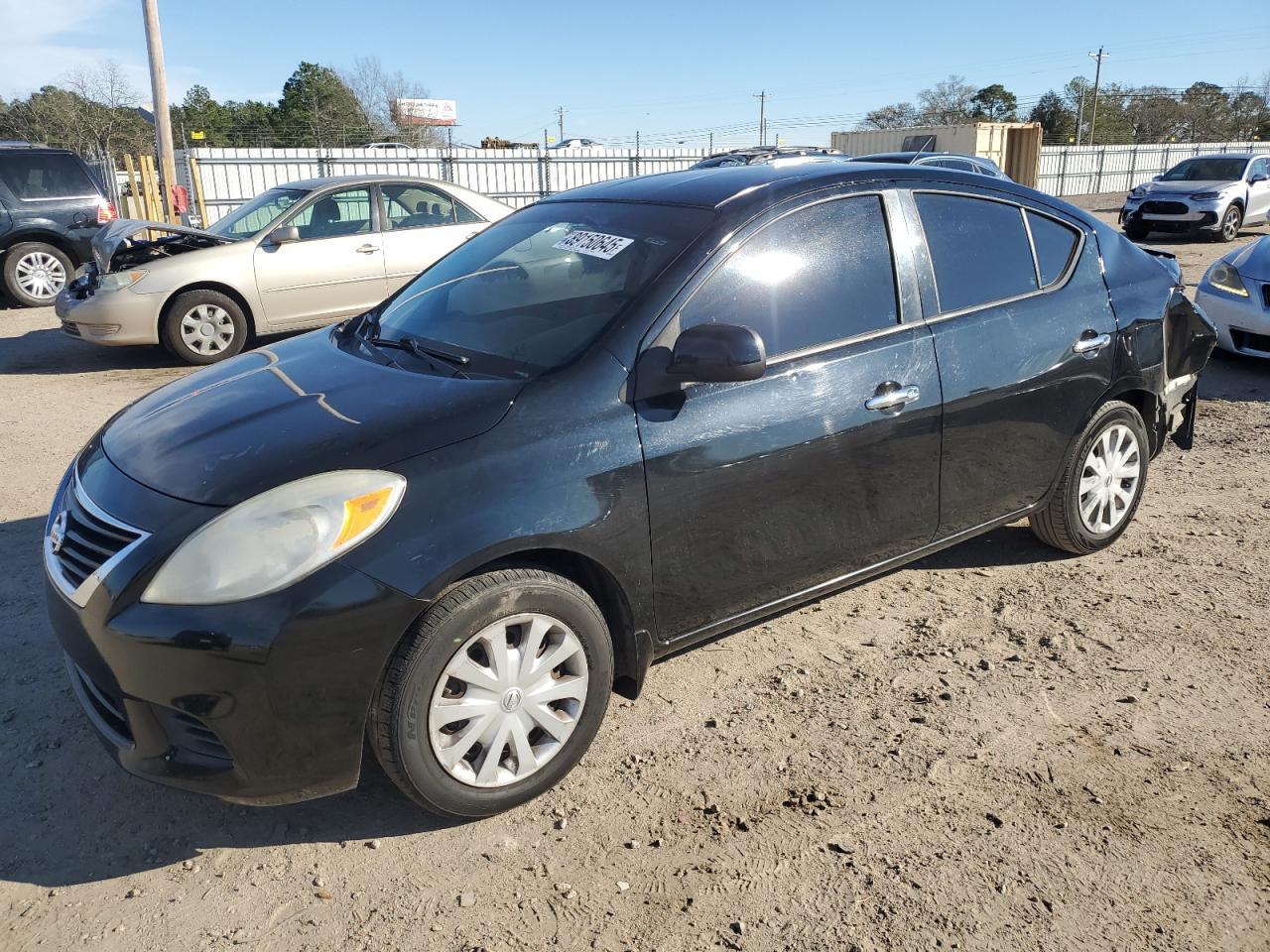 2014 NISSAN VERSA S