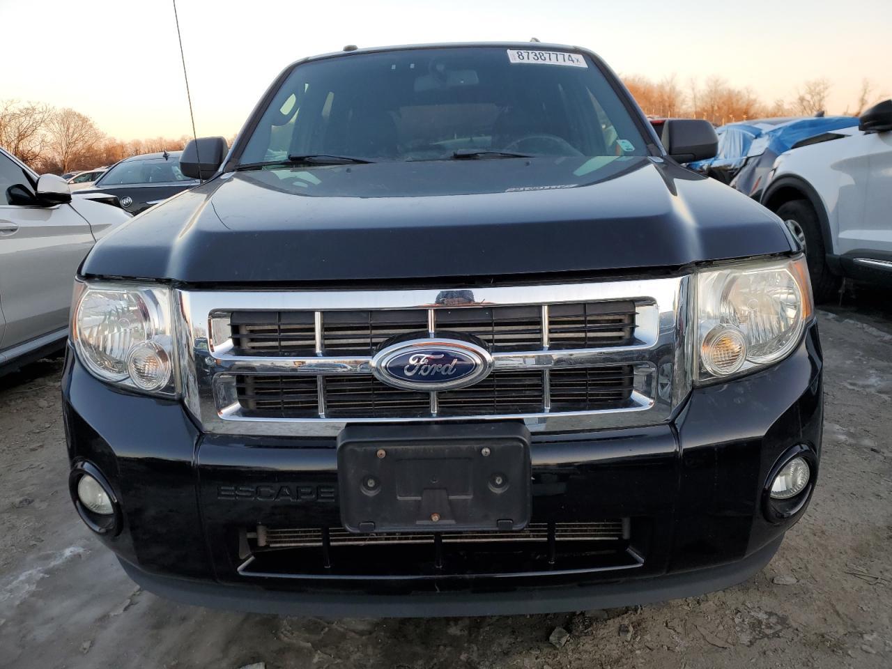 2012 FORD ESCAPE XLT - Image 5