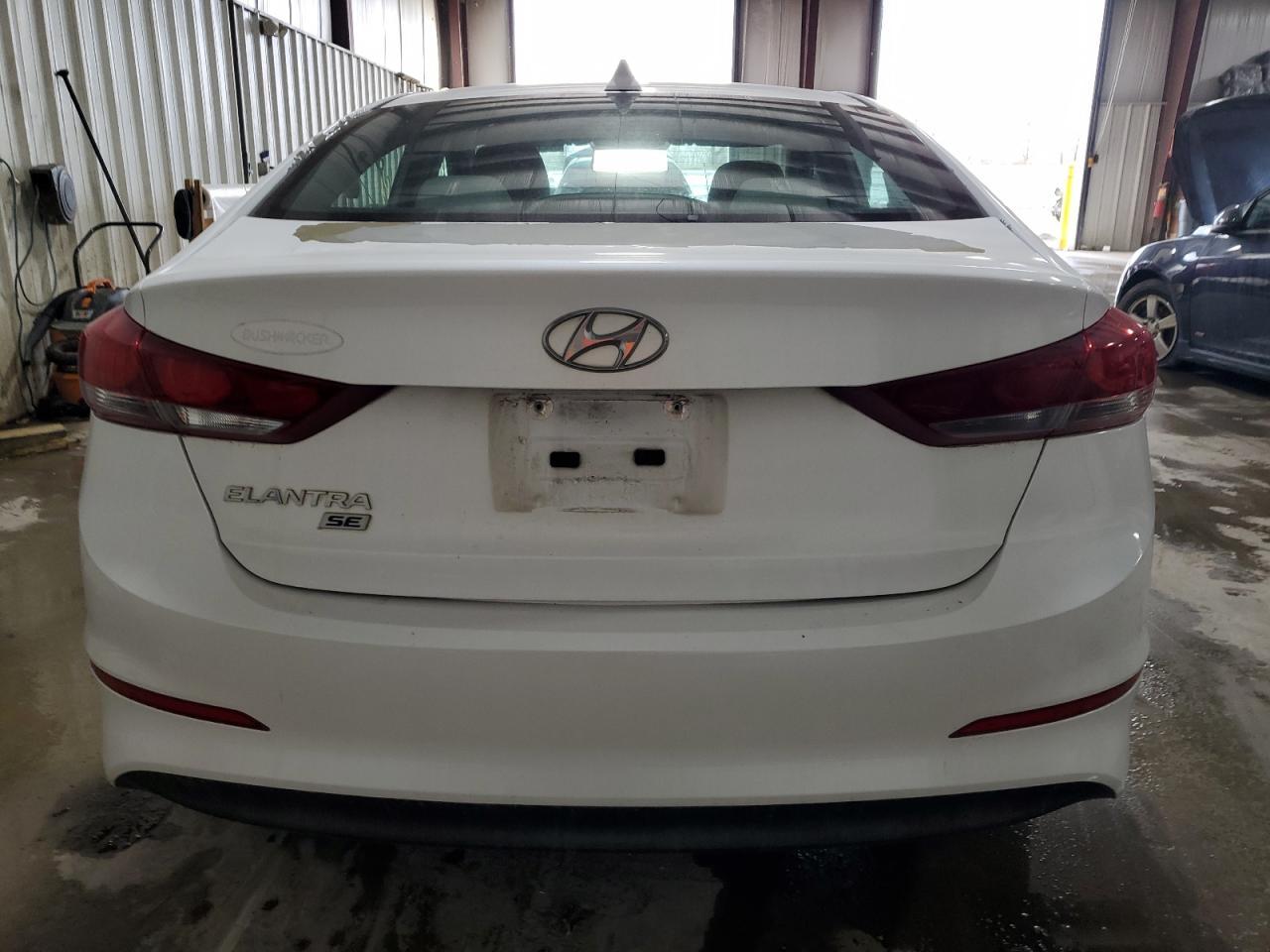 2017 HYUNDAI ELANTRA SE - Image 6