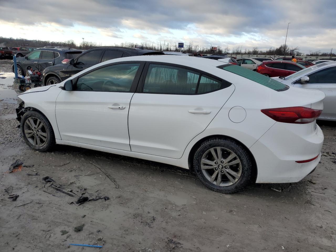 2018 HYUNDAI ELANTRA SE - Фото 2