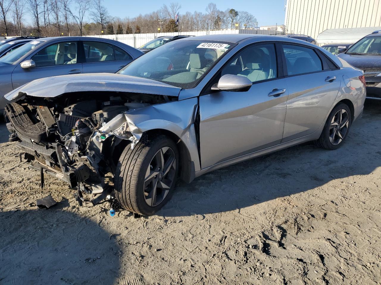 2023 HYUNDAI ELANTRA SE