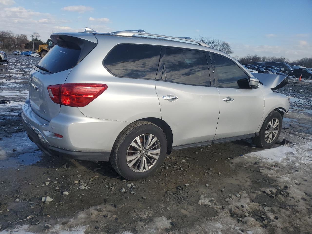2019 NISSAN PATHFINDER - Image 3
