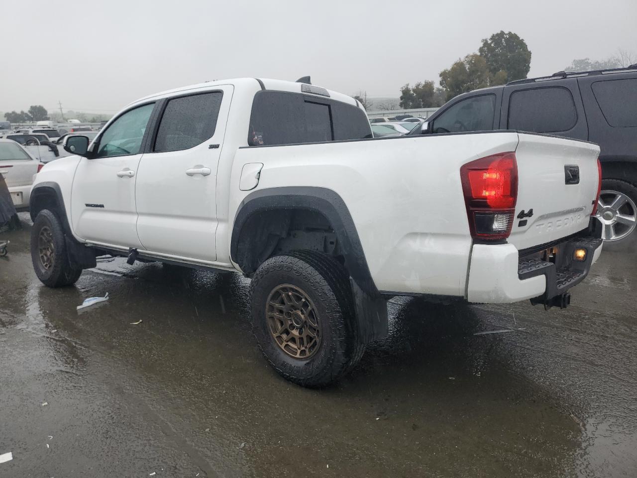 2023 TOYOTA TACOMA DOU - Фото 2
