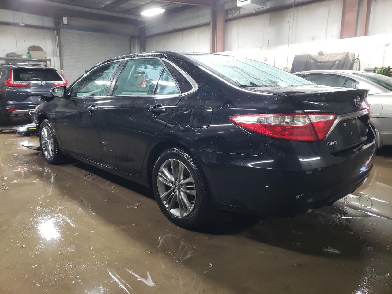 2017 TOYOTA CAMRY LE - Фото 2
