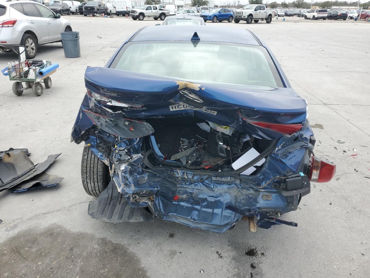 2018 HYUNDAI ELANTRA SE - Фото 6