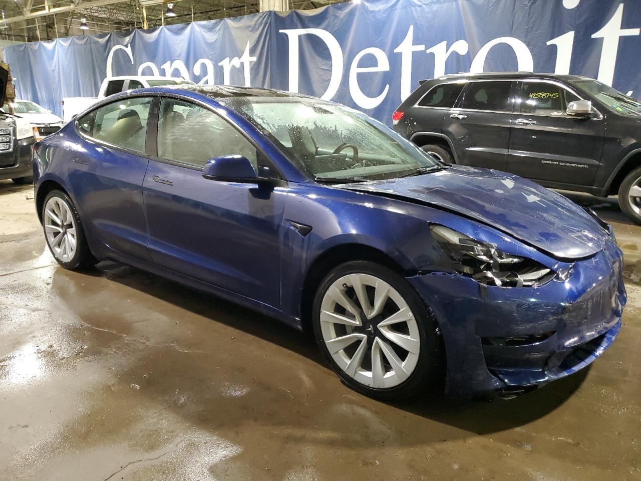 2022 TESLA MODEL 3 - Фото 4