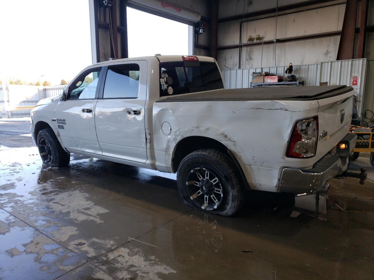 2014 RAM 1500 SLT - Фото 2