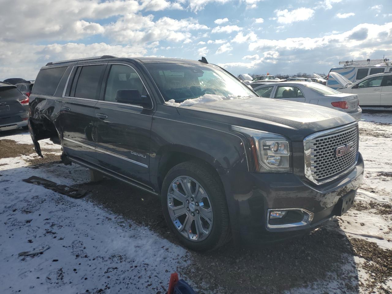 2016 GMC YUKON XL D - Фото 4