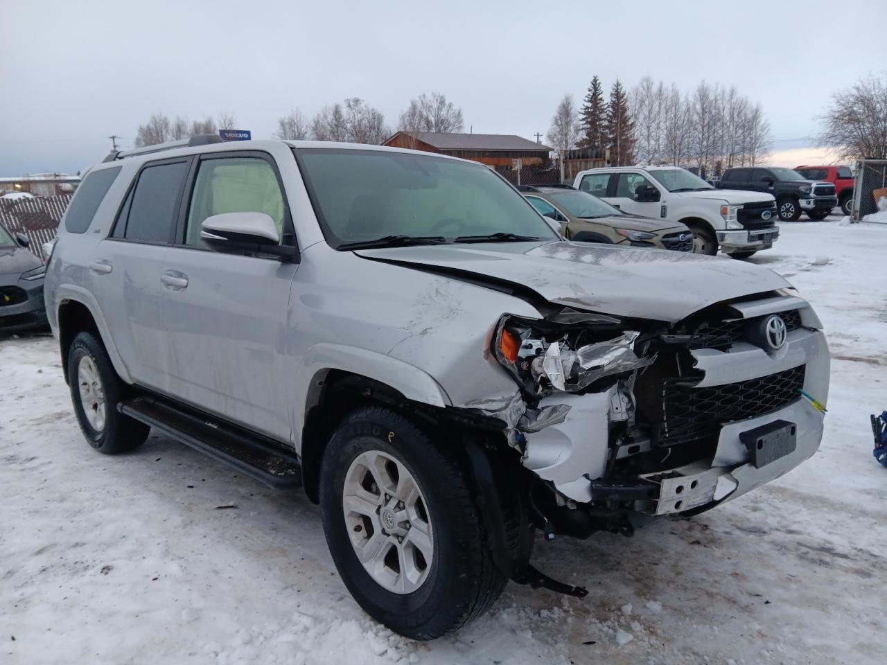 2019 TOYOTA 4RUNNER SR - Фото 4