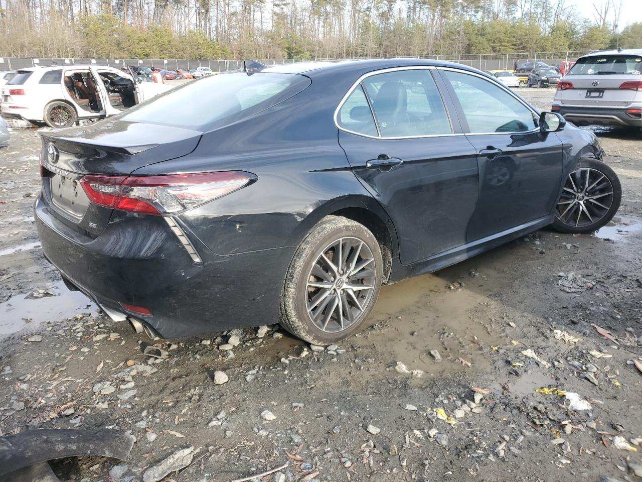 2021 TOYOTA CAMRY SE - Image 3