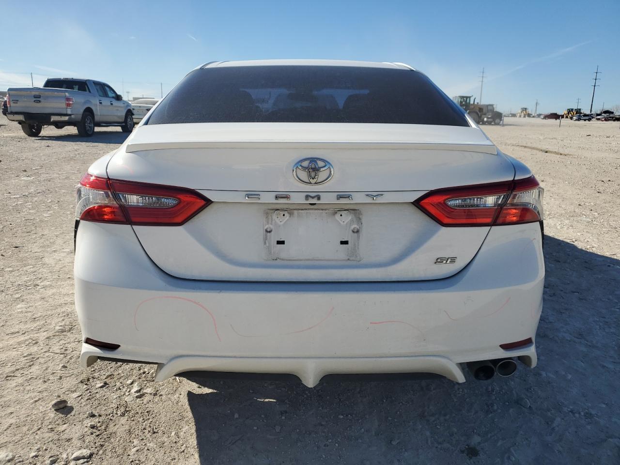 2018 TOYOTA CAMRY L - Фото 6