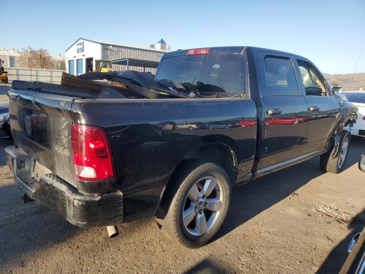 2015 RAM 1500 ST - Image 3
