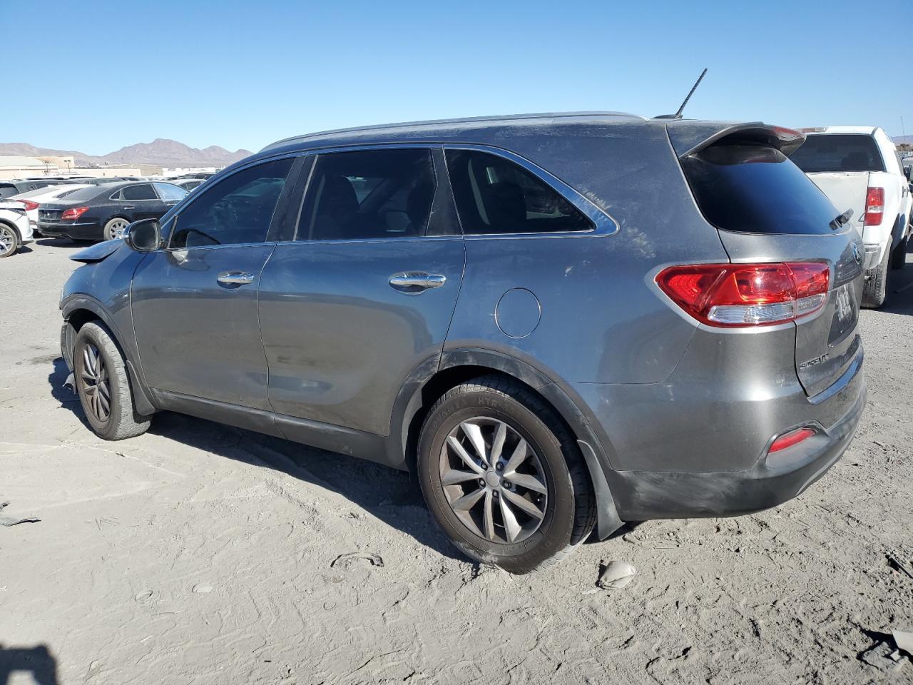 2017 KIA SORENTO LX - Image 2
