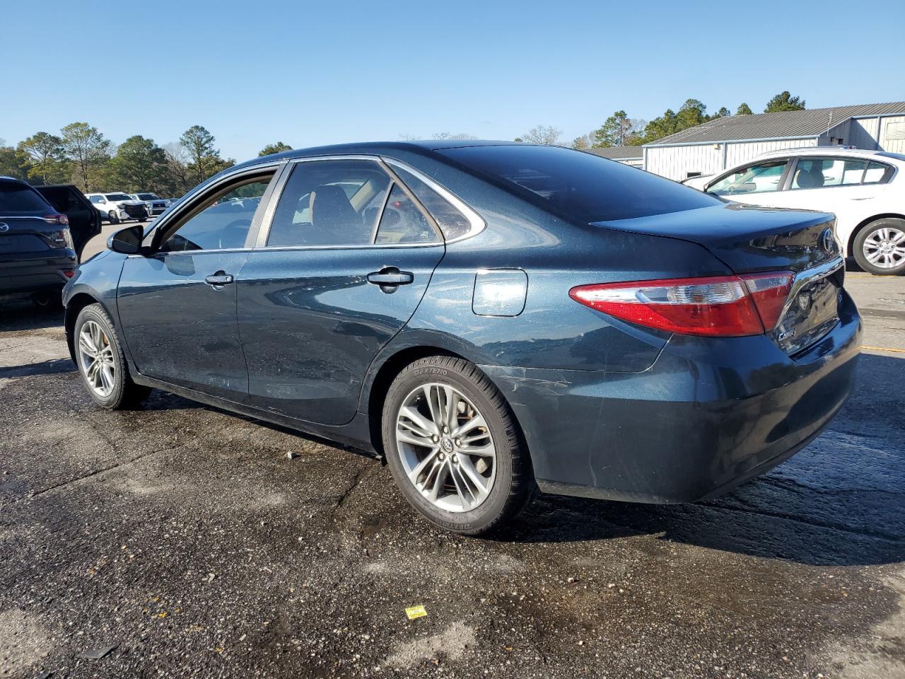 2016 TOYOTA CAMRY LE - Фото 2