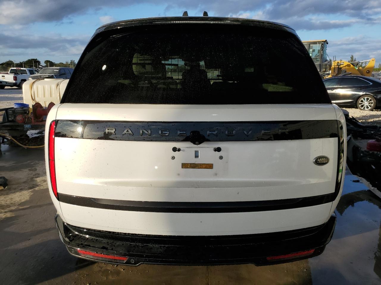 2023 LAND ROVER RANGE ROVE - Image 6