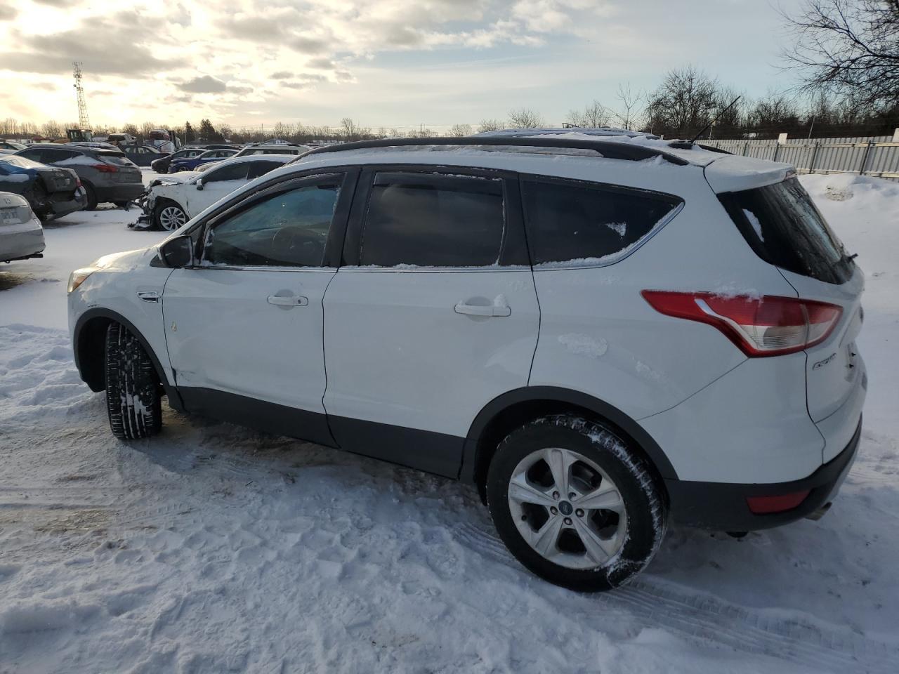 2015 FORD ESCAPE SE - Image 2