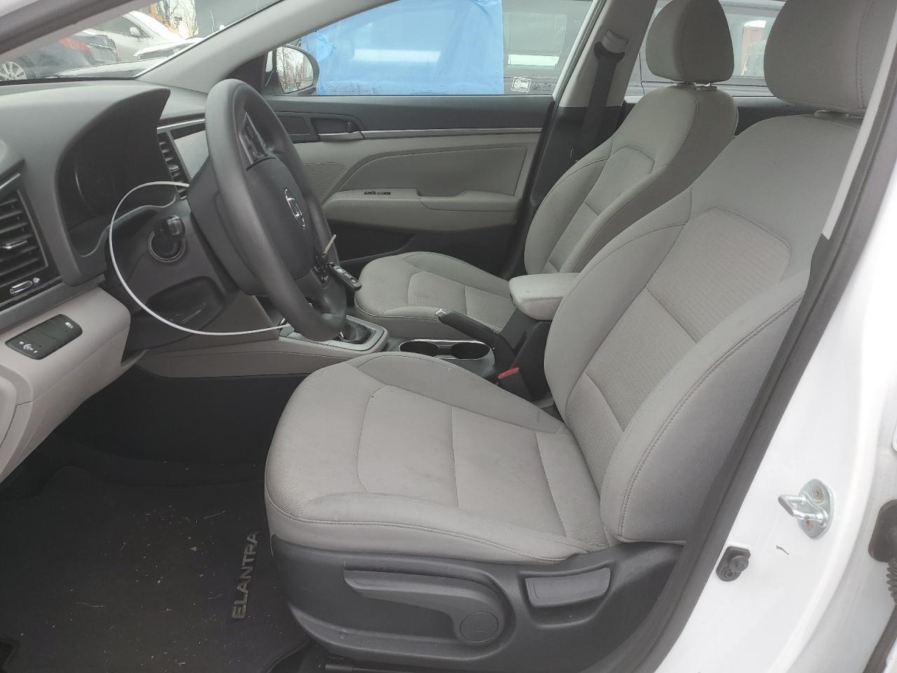 2017 HYUNDAI ELANTRA SE - Фото 7