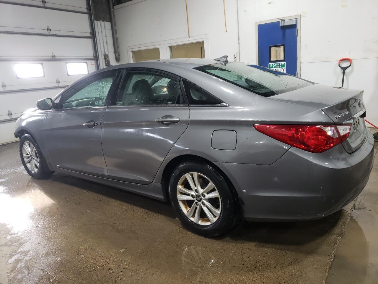 2013 HYUNDAI SONATA GLS - Image 2