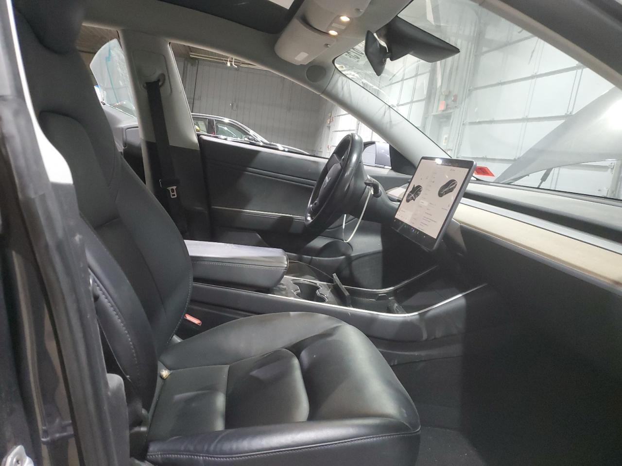 2019 TESLA MODEL 3 - Фото 7