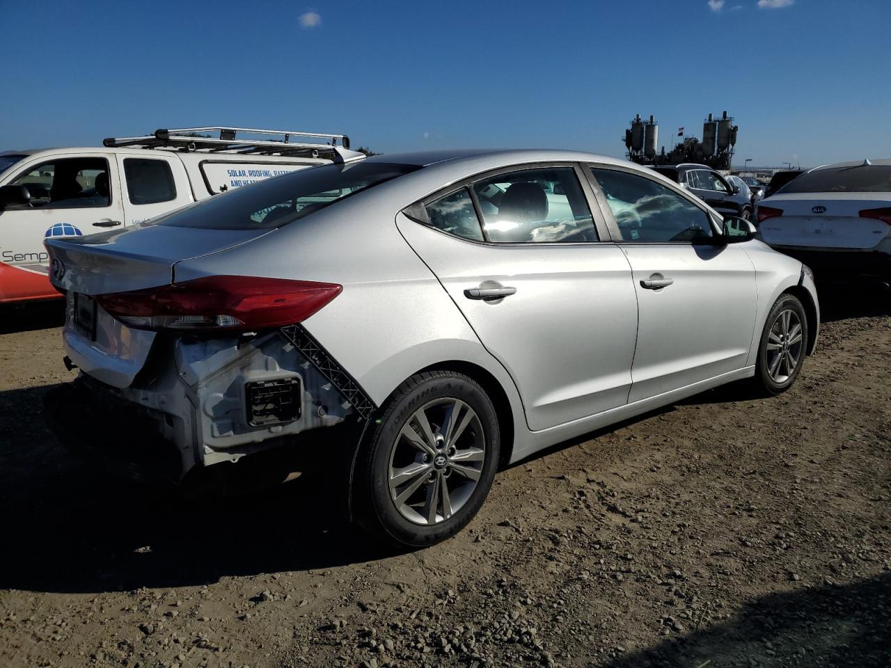 2017 HYUNDAI ELANTRA SE - Image 3