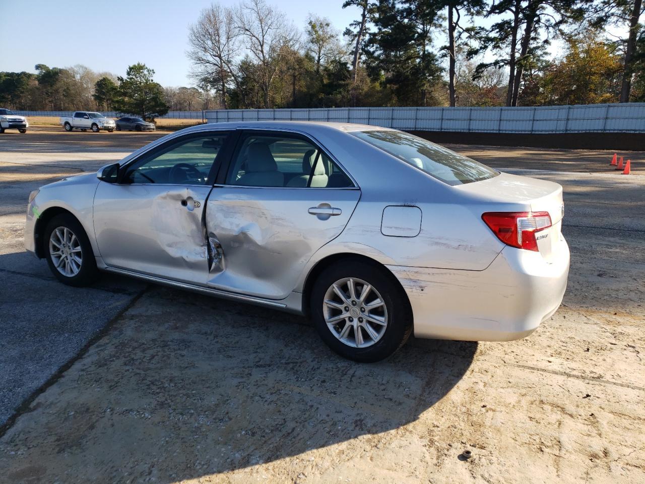 2012 TOYOTA CAMRY BASE - Фото 2
