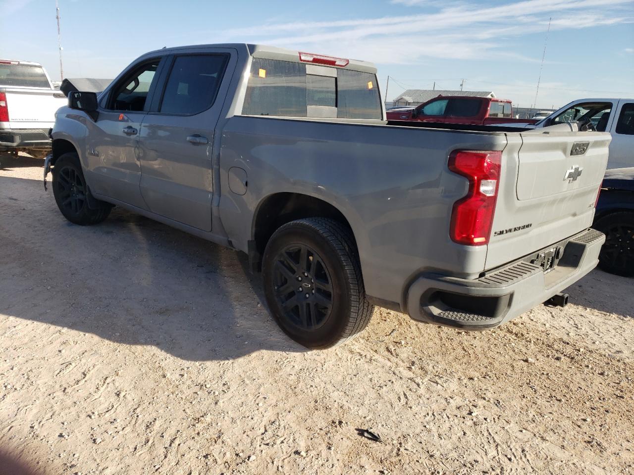 2024 CHEVROLET SILVERADO - Image 2