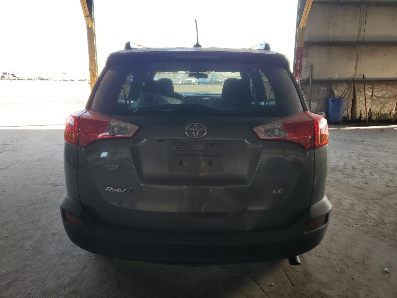 2015 TOYOTA RAV4 LE - Фото 6