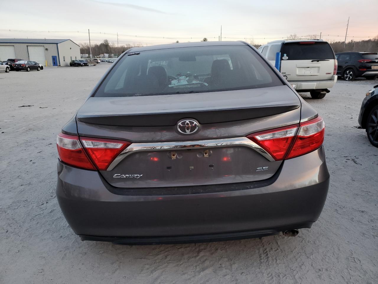 2017 TOYOTA CAMRY LE - Image 6
