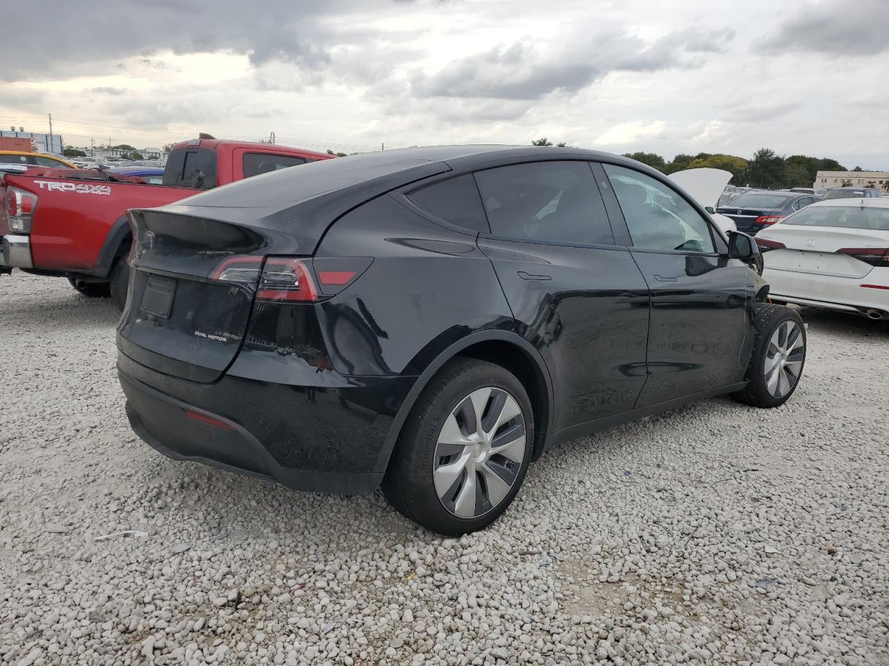 2023 TESLA MODEL Y - Фото 3