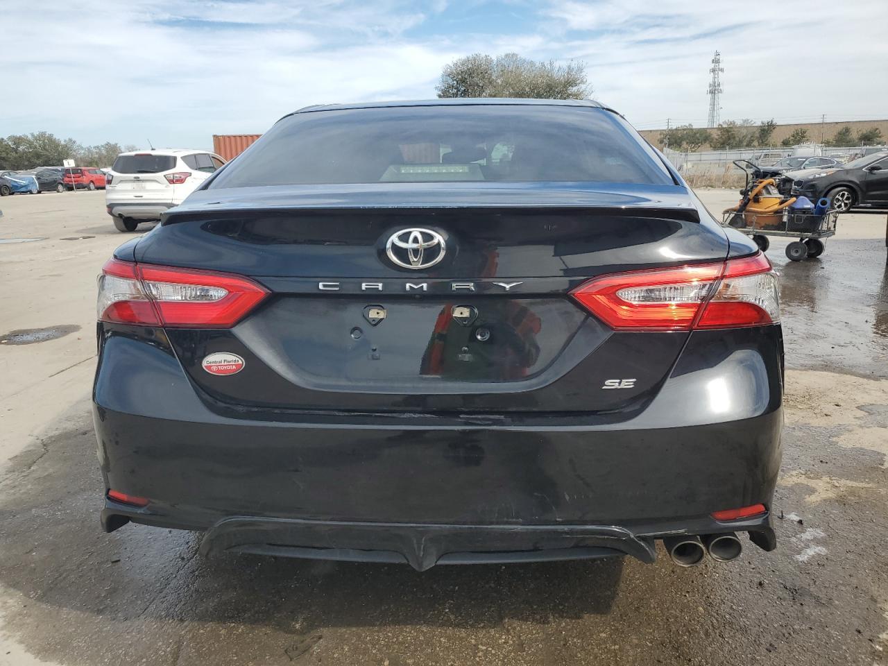 2018 TOYOTA CAMRY L - Фото 6
