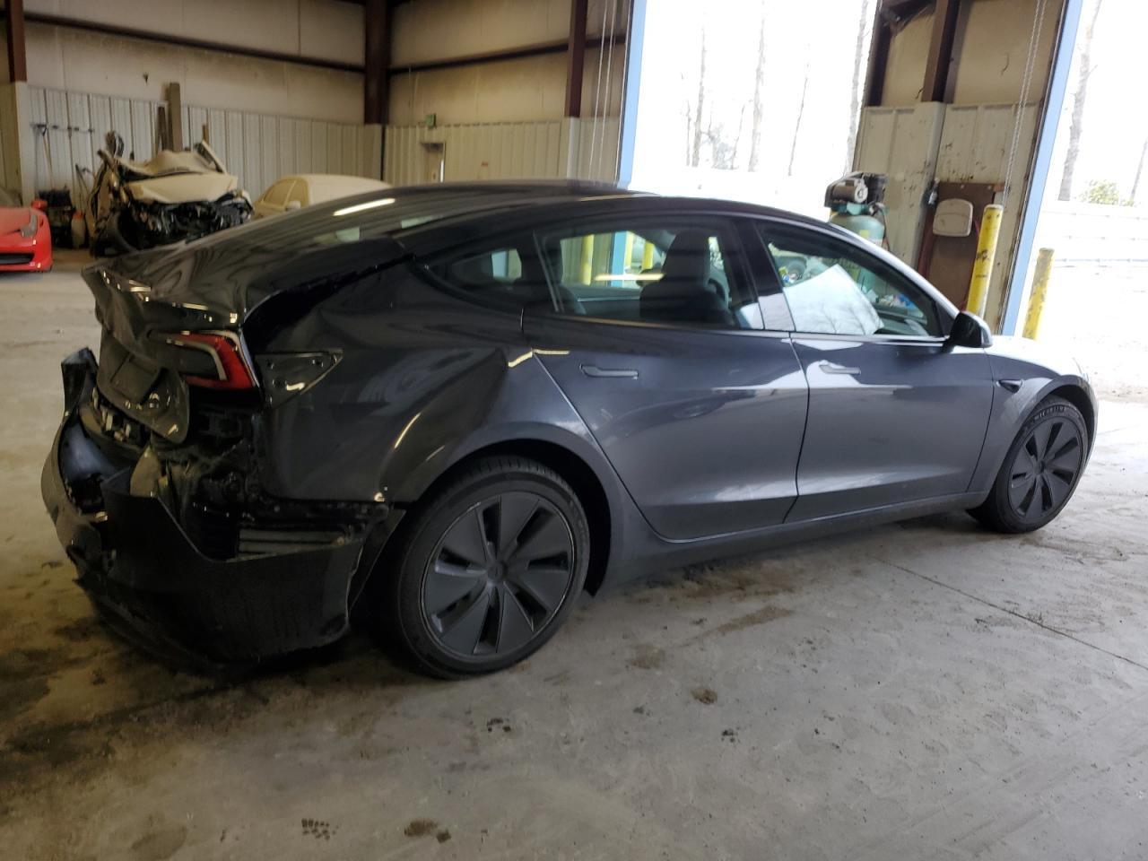 2024 TESLA MODEL 3 - Фото 3