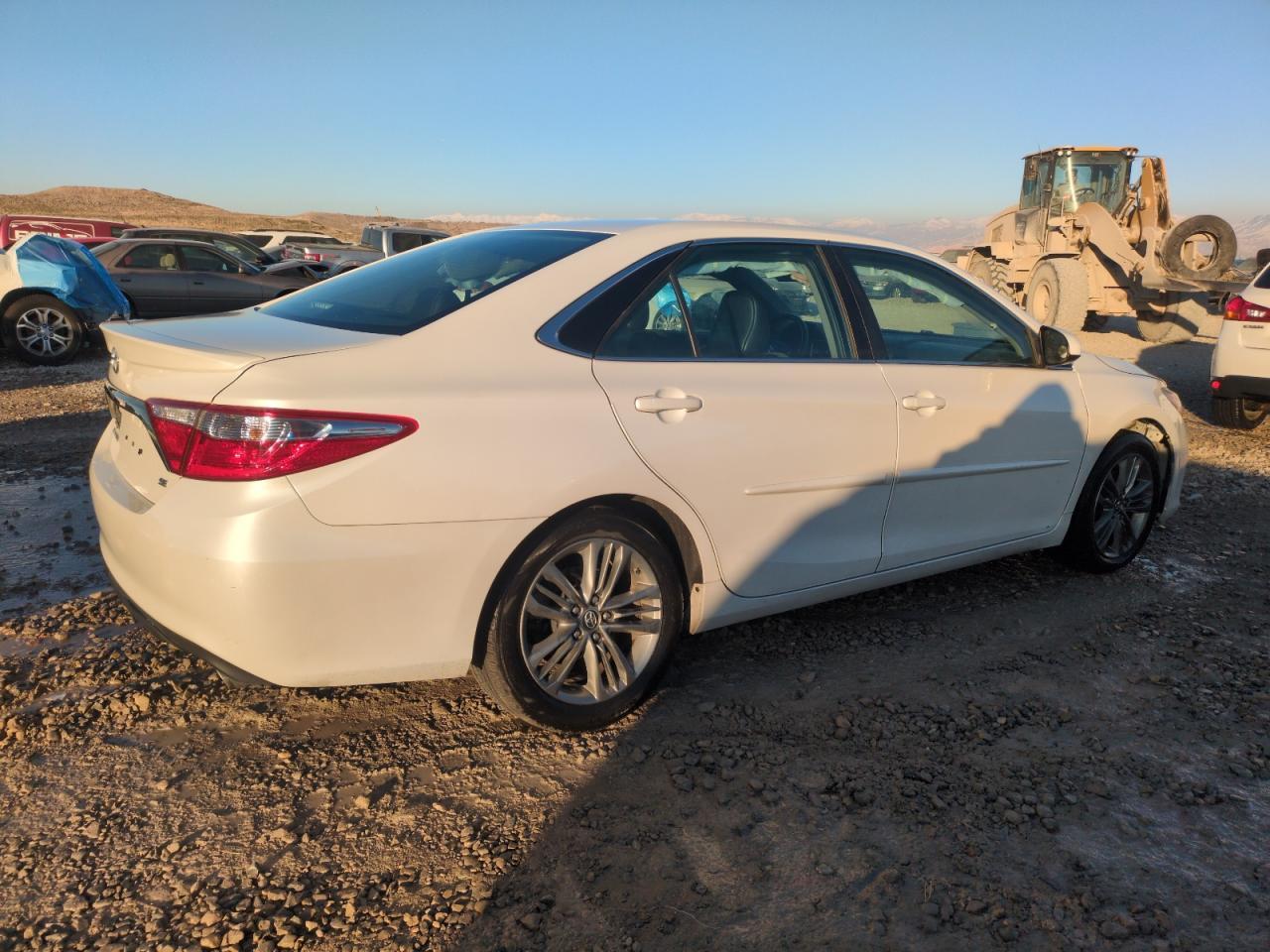 2017 TOYOTA CAMRY LE - Фото 3
