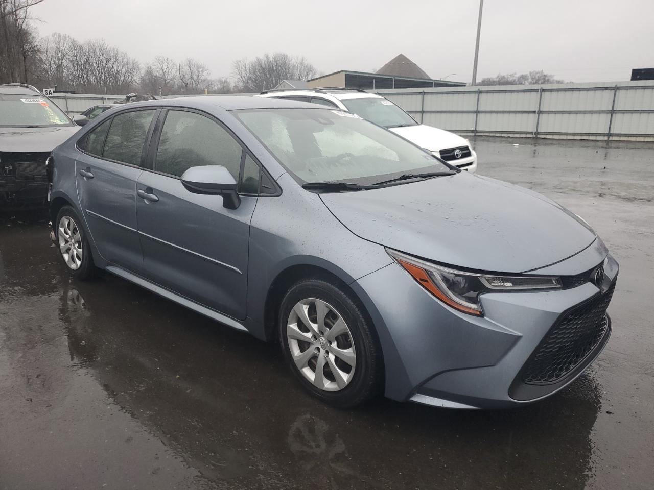 2020 TOYOTA COROLLA LE - Фото 4