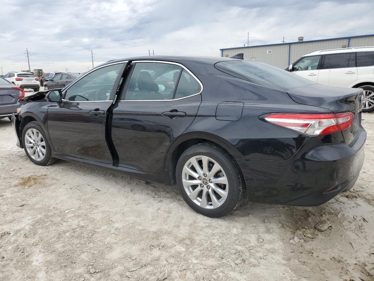 2020 TOYOTA CAMRY LE - Image 2