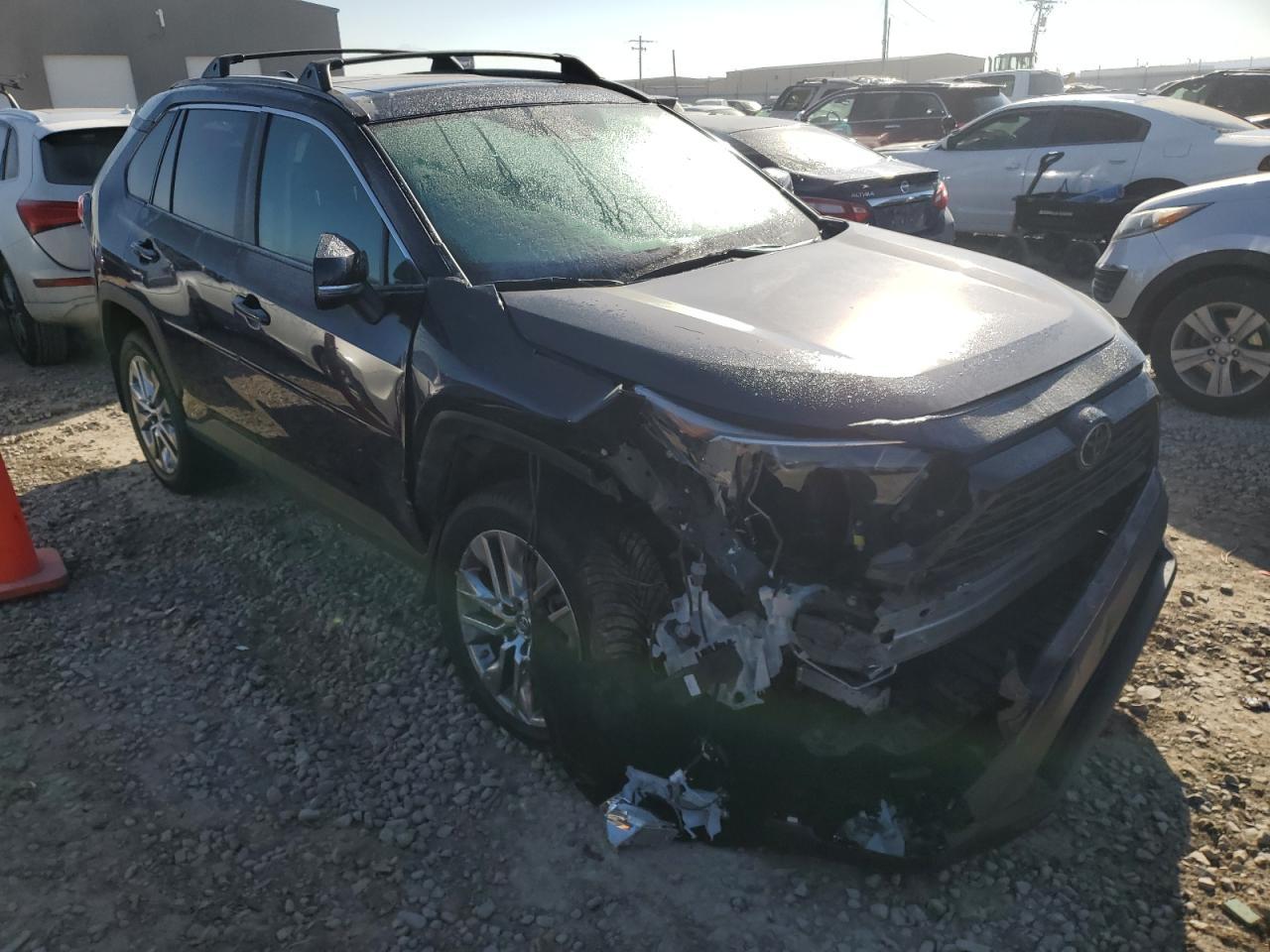 2019 TOYOTA RAV4 XLE P - Image 4