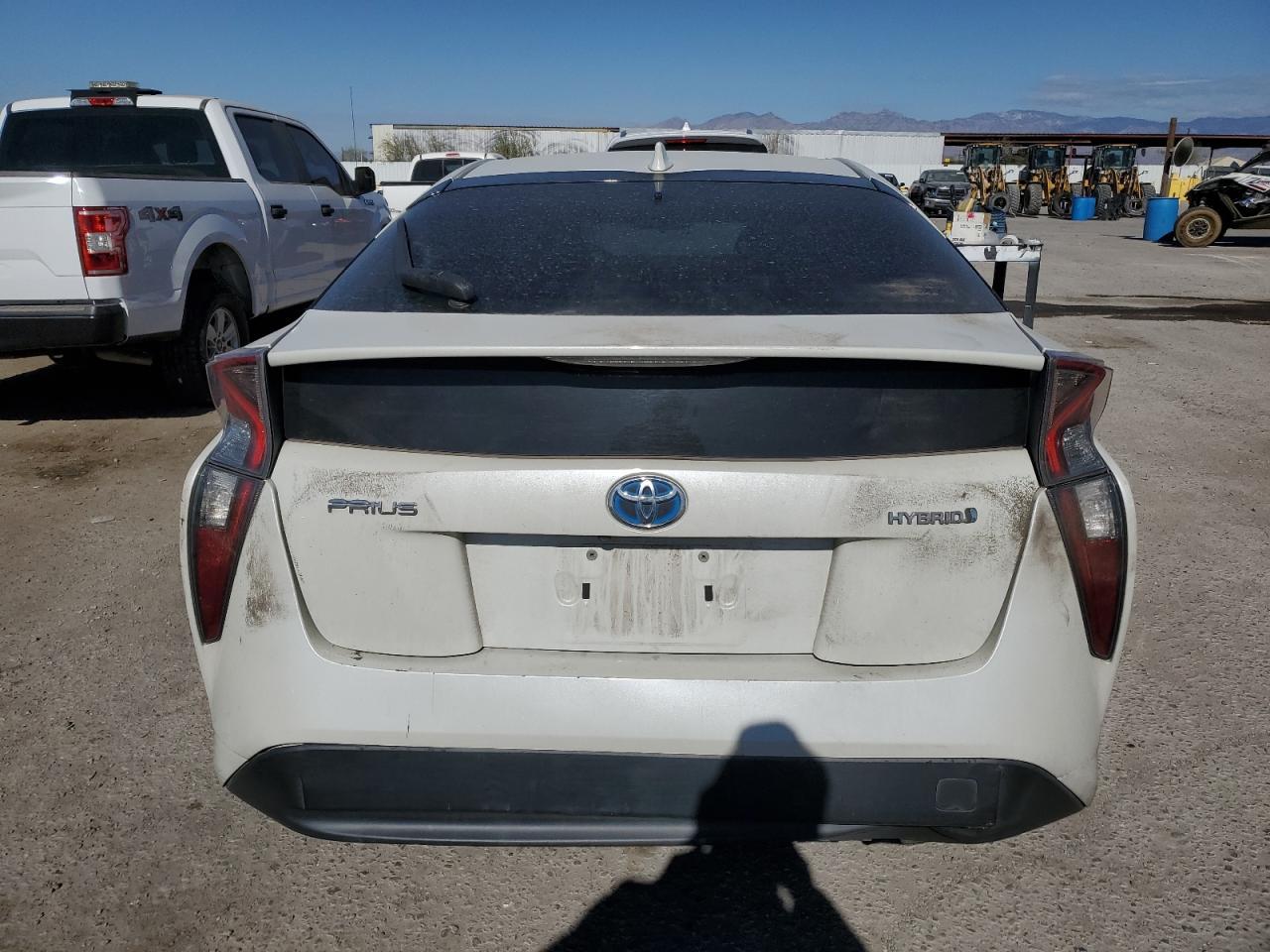2016 TOYOTA PRIUS - Image 6