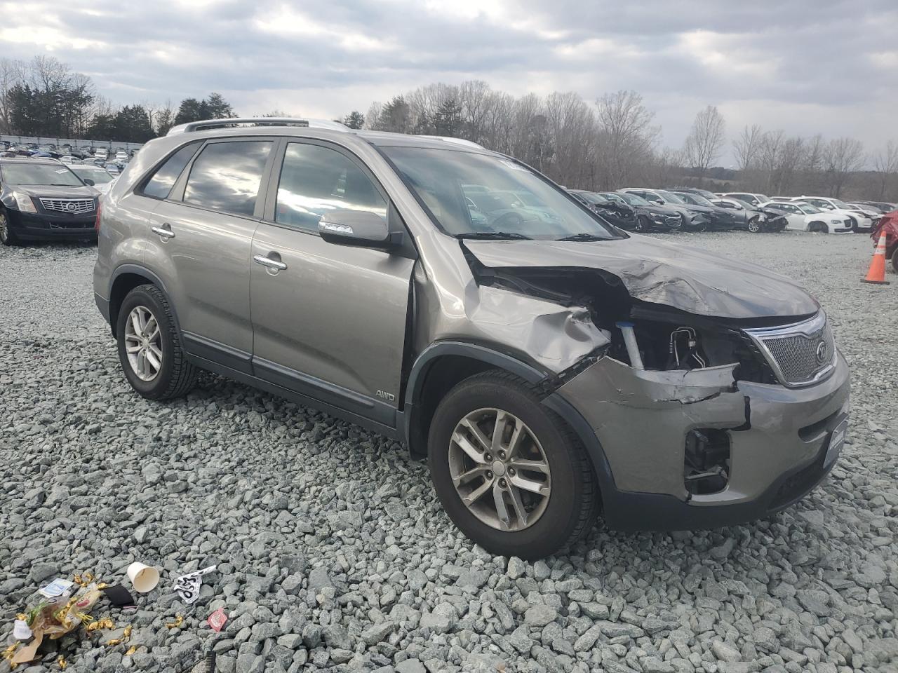 2014 KIA SORENTO LX - Image 4