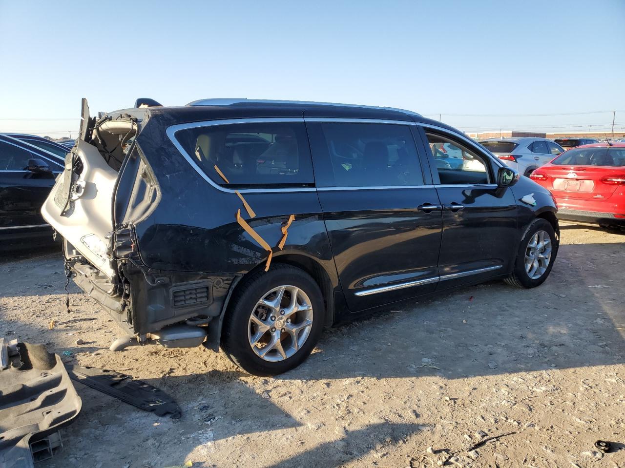 2017 CHRYSLER PACIFICA L - Image 3