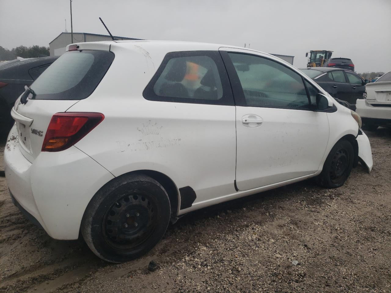 2015 TOYOTA YARIS - Фото 3